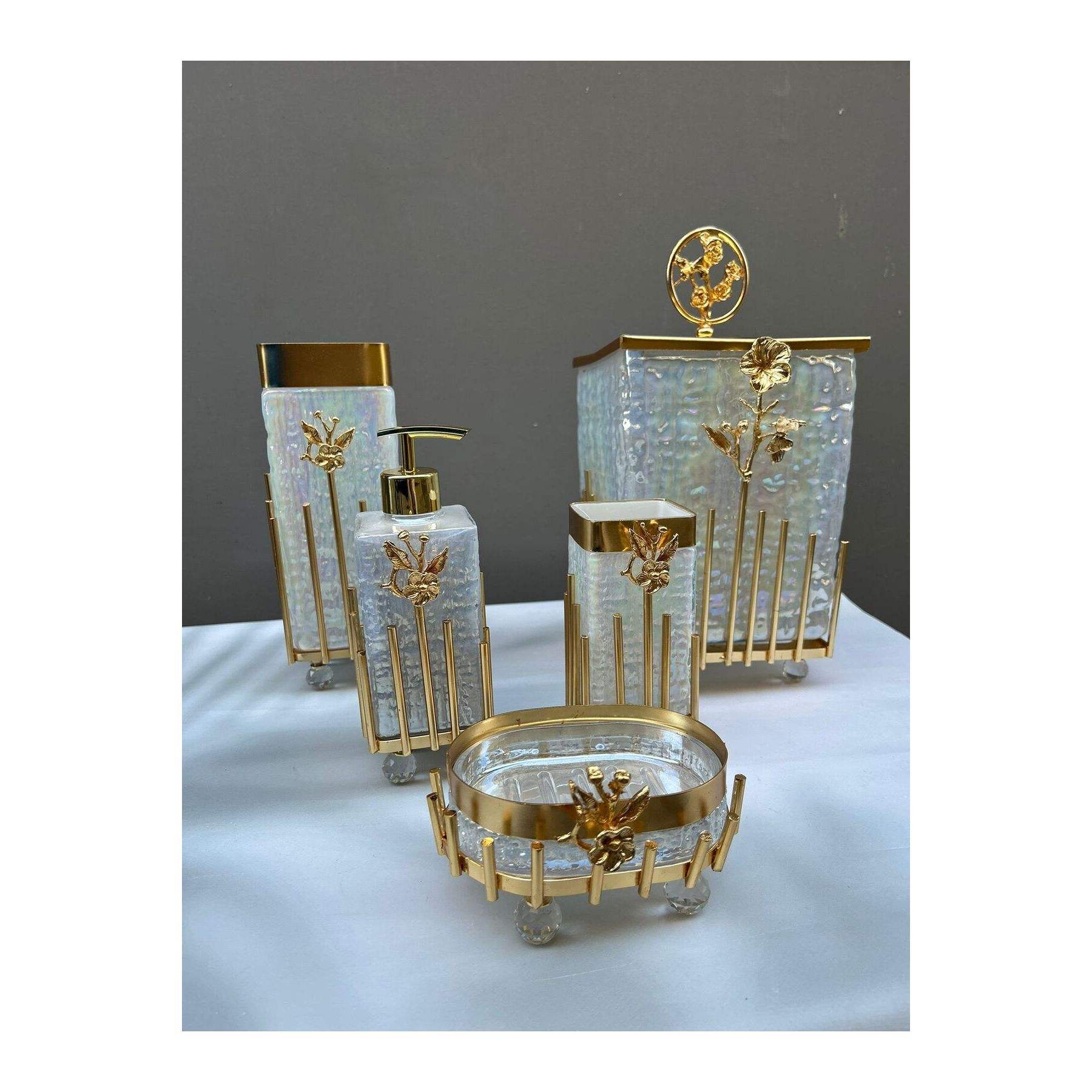 สีเหลือง