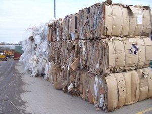 Ahora disponible a granel 100% OCC papeles usados Cartón de papel mixto Chatarra ONP y OINP Scraps para papel prensa y embalaje - Product Image 3