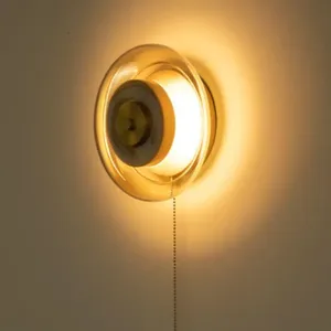 ไฟติดผนัง LED ทรงดิสก์ รุ่น Avelune 4W/6W พร้อมรีโมทคอนโทรล ตัวโคมทองเหลือง สำหรับห้องนั่งเล่นและห้องนอน - Product Image 2