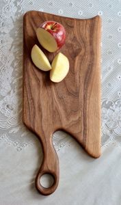 Planche à découper en bois d'acacia et de manguier artisanale avec des tailles personnalisées conçues pour une utilisation élégante à la maison et à l'hôtel Planche à fromage en résine - Product Image 5