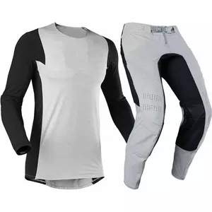 Traje de motocicleta de carreras para hombres hecho a mano para durabilidad, comodidad y estilo en cada aventura de conducción - Product Image 2