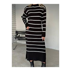Abito a maglia a maniche lunghe a righe da donna-bianco - Product Image 2
