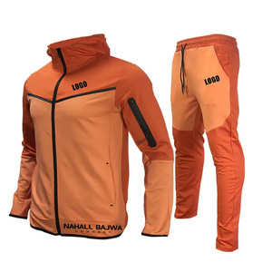 Venta al por mayor de los hombres de manga larga con cremallera chándal personalizable Logo impresión ropa deportiva en diferentes colores 100% poliéster para el invierno - Product Image 1