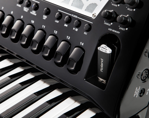 OFERTA: NUEVO STOCK Acordeón FR-8X BK V de calidad, modelo insignia, color negro - Product Image 5