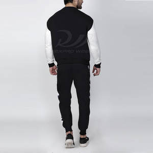 Ensemble de pantalons de survêtement à texture douce et confort quotidien, avec une sensation légère et une mobilité flexible - Product Image 2