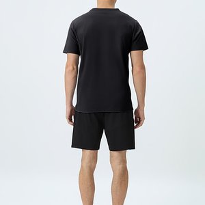 เสื้อยืดฟิตเนสสีพื้นสำหรับผู้ชายเสื้อออกกำลังกายระบายอากาศได้เข้ารูปเสื้อยืดออกกำลังกายสำหรับยิมวิ่งชุดกีฬาฤดูร้อน - Product Image 4