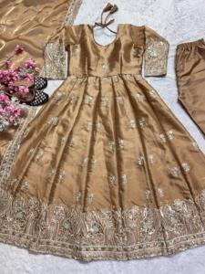 Elegantes trajes Anarkali para mujer, perfectos para bodas, fiestas y celebraciones festivas, colecciones tradicionales y de diseñador - Product Image 4