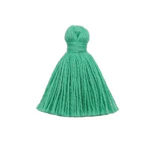 Vente en gros d'usine, petits pompons en pur coton de 3 cm, disponibles en 30 couleurs, idéal pour les porte-clés, les franges et les décorations artisanales - Product Image 3