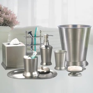 Hermoso juego de baño de metal de diseño premium, hecho a mano, acabado plateado, baños de lujo y casas inspiradas en Spa - Product Image 1