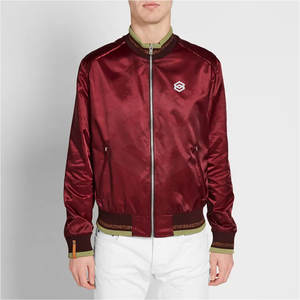 Le blouson de bombardier en satin fait tourner les têtes avec une bonne brillance - Product Image 1