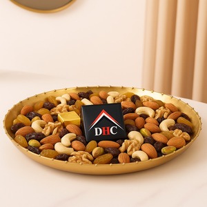 Bandeja decorativa de metal para servir chocolate, ideal para exhibir dulces y delicias con una exquisita adición de clase a cualquier decoración - Product Image 2