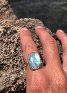 Anillo de Labradorita Azul Fuego Natural, Chapado en Oro de 18k, Hecho a Mano, Piedra Preciosa de Labradorita, Joyería para Mujer, Anillo de Boda, Regalo para Mujer - Product Image 5