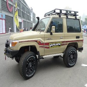 SUVs Toyota Land Cruiser Serie 70 J70 J76 Usados en Venta - Product Image 5
