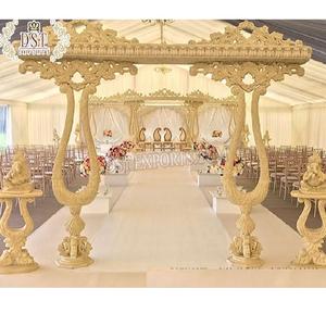 Hermosa Puerta de bienvenida de madera Gujarati Mandap, puerta de bienvenida clásica de madera Mandap, decoración de puerta de entrada de bienvenida de matrimonio real - Product Image 1