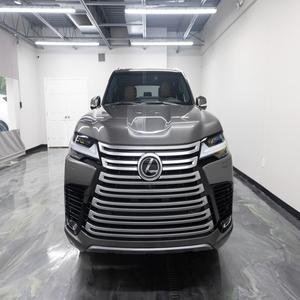 Lexus LX 600 Luxury 4WD 2023, el más vendido, con transmisión automática de 10 velocidades, paquete tecnológico V6 y garantía. - Product Image 1