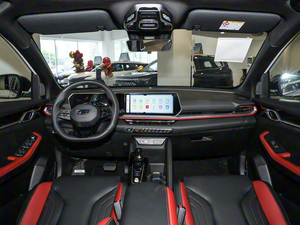 Vehículo Compacto SUV Usado 2024, Modelo Championship, 1.5TD DCT, Gasolina 92 Octanos, Alto Rendimiento, En Buenas Condiciones - Product Image 4