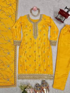 Vente chaude élégante pakistanaise Salwar Kameez avec une broderie lourde pour le mariage disponible à des prix abordables de l'Inde - Product Image 5