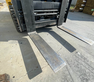 Oferta Exclusiva de Subasta para Montacargas Neumáticos FH70-2 2023 con Capacidad de Carga de 15500 LBS - Product Image 5