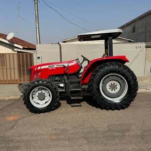 Used High Quality Massey Ferguson 4275 Red 4WD Wheel Tractor 42HP Gear Drive for Engine 3-Year Warranty Farm Best Selling - Product Image 1
