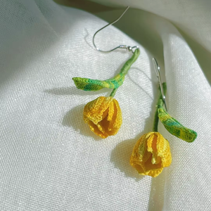 Pendientes de Ganchillo Personalizados DMC Tulipán, Joyas de Ganchillo con Micro Gancho, Pendientes Colgantes Florales, Joyería Floral, Mini Pendientes de Ganchillo para Boda, Regalo - Product Image 5