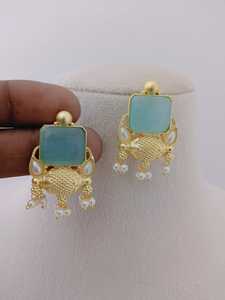 Conjunto de pendientes de gota de Esmeralda cuadrada de diseño único de Royal Stone Moda rica y elegante para niñas y mujeres - Product Image 6