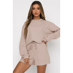 Spandex/Polyester ample grande taille décontracté col rond sweats et shorts ensemble deux pièces pour femme solide - Product Image 4