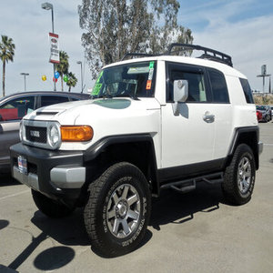 VENTA ESPECIAL: FJ Cruiser SUV Usado 2019-2026, Impecable, Sin Accidentes, Mejor Precio, Precio Económico, Disponible para Pedidos al por Mayor - Product Image 6