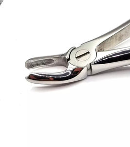 Forceps d'extraction dentaire manuel, modèle anglais, pour les premiers molaires supérieurs et inférieurs, réutilisable, poignée ergonomique, 30 positions de mâchoire par SurgiRight - Product Image 2