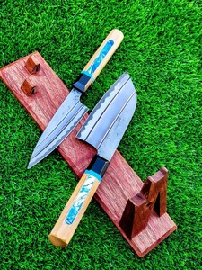 Couteaux de cuisine en acier au carbone personnalisés OEM, manche en bois, couteau Santoku, ambidextre, passe au lave-vaisselle, design moderne, cadeau pour père - Product Image 6