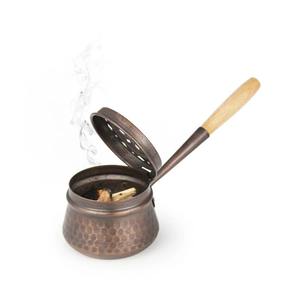 เตาเผาบาคูร์ทองแดงขัดเงาหรูหรา พร้อมด้ามจับยาว ใช้งานง่ายและปลอดภัย เหมาะสำหรับใช้ในวัด ผลิตด้วยมือจากอินเดีย - Product Image 6