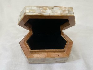 Vente en gros de boîte à bijoux en bois incrusté de nacre de qualité supérieure boîte de rangement artisanale haut de gamme pour cadeaux - Product Image 4