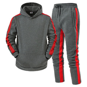 Chándal de inspiración retro con pantalones a rayas laterales Chándal con sudadera minimalista moderna y joggers - Product Image 2