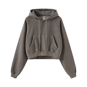 Haut court uni délavé vintage 360gsm, sweats à capuche ajustés et lourds pour femmes, streetwear personnalisé pour femmes - Product Image 6