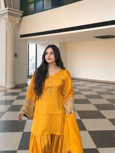 Salwar Kameez de Seda Satén Natural, Completamente Cosido, Listo para Usar, Bordado con Lentejuelas, Mangas Largas, Reversible, Moderno para Fiestas - Product Image 5