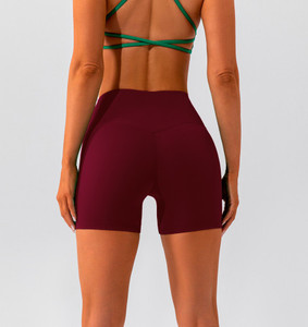 Essential Short - Product Image 3