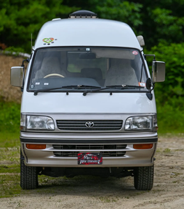 LISTO PARA CONDUCIR - USADO, VOLANTE A LA IZQUIERDA |   CONDUCCIÓN DERECHA |   Toyota Hiace Super GL 4WD Camper de 1995 - Product Image 1