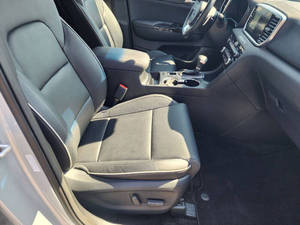 Kia Sportage 2022 en parfait état - Product Image 5