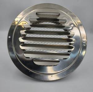 Un acier plat extérieur de gril (maille d'oiseau à l'intérieur) est une surface de cuisson résistante faite pour le grillage extérieur - Product Image 1