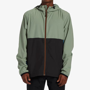 Veste coupe-vent respirante imperméable en nylon avec capuche pour homme, randonnée en plein air personnalisée - Product Image 1