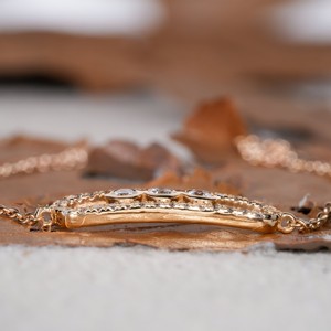 Bracelet de mariage classique en or massif 14 carats, diamant de laboratoire taille brillant, forme paix, ajustable, certifié par un tiers - Grande Vente - Product Image 2