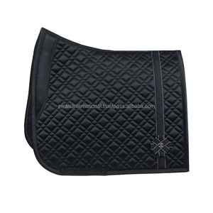 Sous-selle d'équitation respirante avec ventilation en maille, sous-selle de dressage carrée avec personnalisation de la marque et poche latérale - Product Image 6
