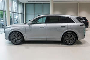 SUV intelligent d'occasion de haute qualité, double moteur, transmission intégrale, système à autonomie étendue, 5,3 s 0 100 km/h, puissance de 330 kW, couple de 620 Nm et pneus R20 - Product Image 4