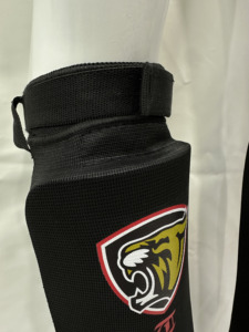 Equipo DE PROTECCIÓN DE BOXEO MMA ajustable, espinilleras para diseño de apertura transpirable, equipo de protección de fútbol, espinilleras de fútbol - Product Image 6