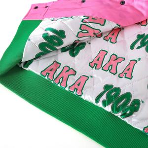 Veste universitaire matelassée respirante pour femme, coupe courte, satin, taille plus, broderie de logo personnalisée, design de patch d'hiver, réversible - Product Image 6