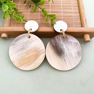 Pendientes artesanales antiguos de cuerno de búfalo de alta calidad a la moda, joyería de moda para mujer DE LA India por glowin fashion - Product Image 6