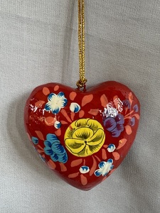 Handcrafted Paper Mache Heart-Shaped Christmas Ornament Eco Friendly & Festive Holiday Decoration - Product Image 5