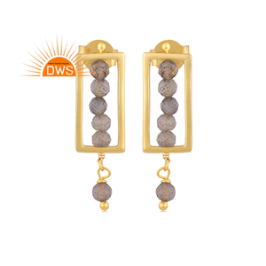 Pendientes colgantes de piedras preciosas con cuentas de labradorita natural chapada en oro de 18 quilates, la plata esterlina más vendida, fabricante de joyería fina Demi - Product Image 1