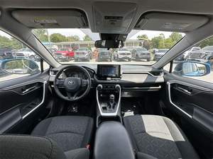 Toyota RAV4 XLE LHD Usado, Año 2021 - Product Image 2