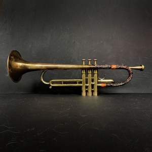 Cuerno de corneta de latón Premium con superficie decorativa, perfecto para eventos religiosos, funciones de boda y espectáculos musicales - Product Image 6