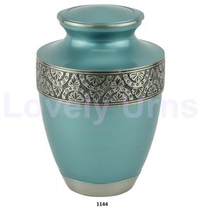 Urnes funéraires de crémation en laiton bleu azur Regent pour les cendres humaines Sac en velours gratuit - Product Image 1